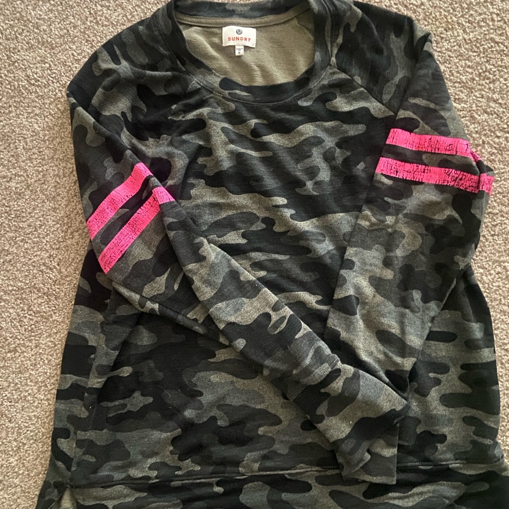 Sundry Camo Print Sweatshirt Pink Striped Sleeves Size 0